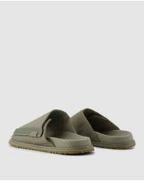 TOMS - Danilo Slide