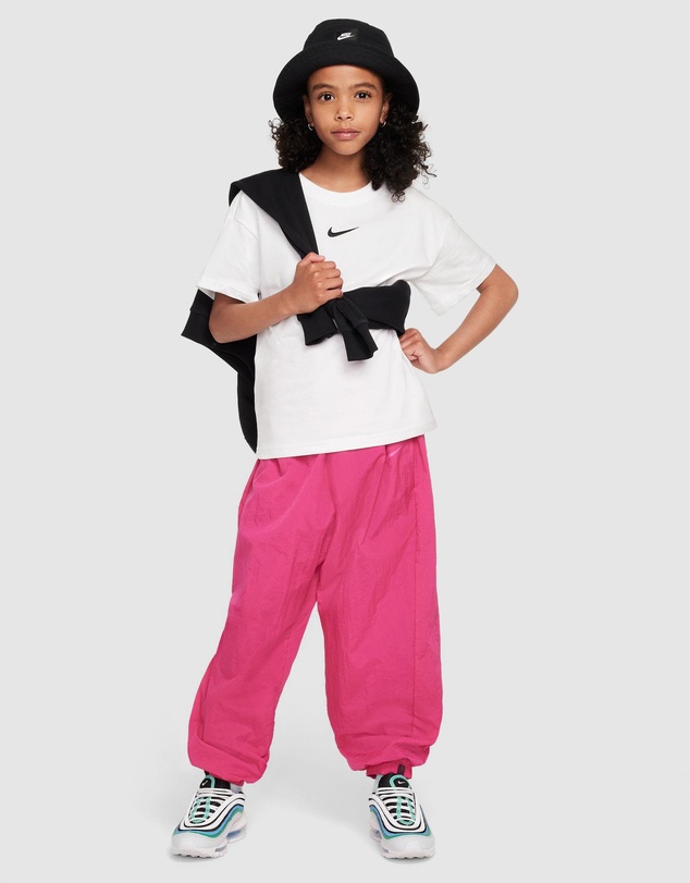 Nike - Sportswear Essential T-Shirt - Teens