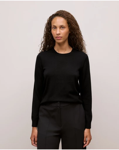 Trenery - Merino Classic Crew in Black