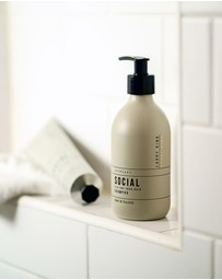 Larry King Haircare - Social Life Shampoo Bottle