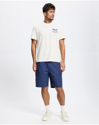 Deus Ex Machina - Claw-Some Whizz Tee