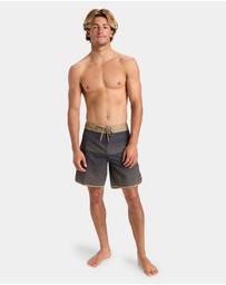 Quiksilver - Mens Surfsilk 18