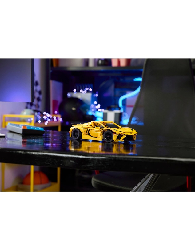 LEGO - 42205 Chevrolet Corvette Stingray Car