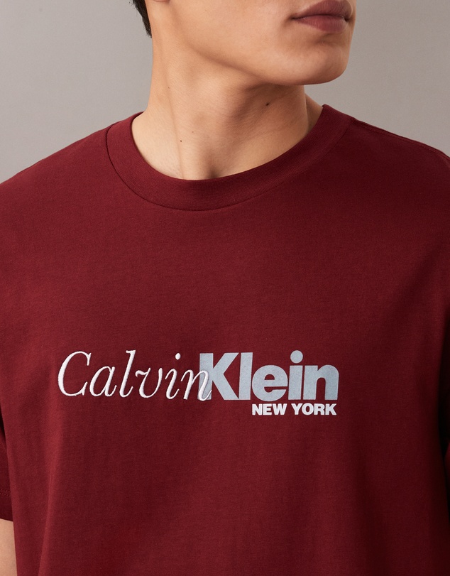 Calvin Klein - Graphic Logo T-Shirt