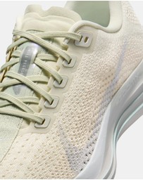 Nike - Pegasus Plus - Women's