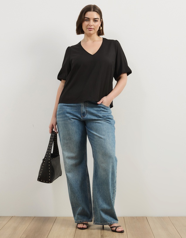 Atmos&Here Curvy - Aurelia V-Neck Puff Sleeve Blouse
