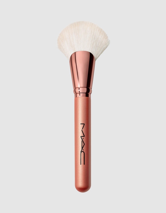 MAC - 143S Bronzer Fan Brush