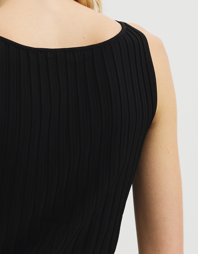 Country Road - V-neck Rib Detail Knit Tank