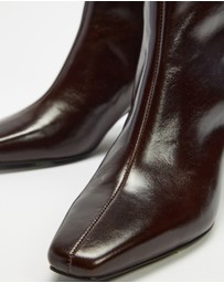 AERE - Isabel Heeled Leather Ankle Boots