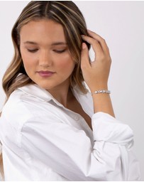 Lovisa - Silver Cubic Zirconia Navette Flower Toggle Tennis Bracelet