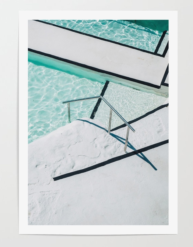 LEGGERA - Afternoon Dip at Icebergs Print