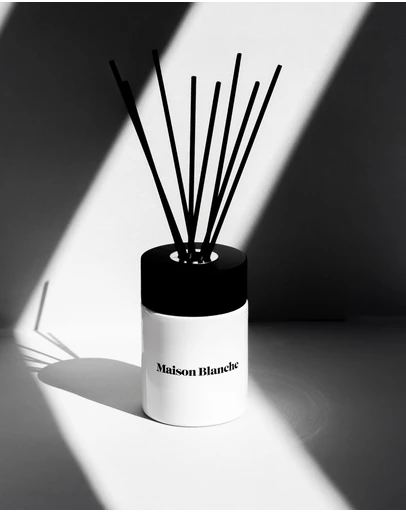 Maison Blanche - 004 Bergamot & Tobacco - Reed Diffuser