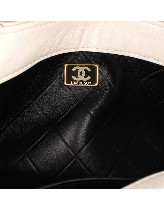 Pre-Loved by Azura Reborn - Pre-Loved chanel Chanel Quilted Lambskin Leather Crossbody Bag
