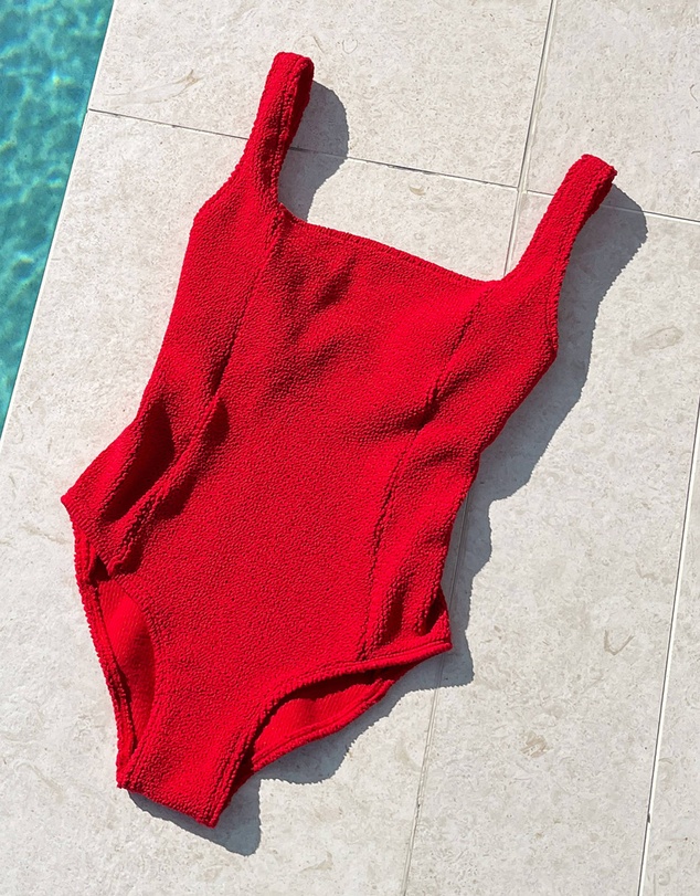 UNE PIECE - Crinkle Cut Square Neck One Piece Swimsuit