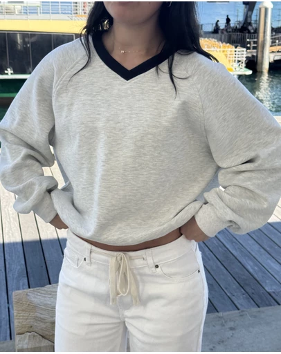 Dazie - Montana V-Neck Sweat Top