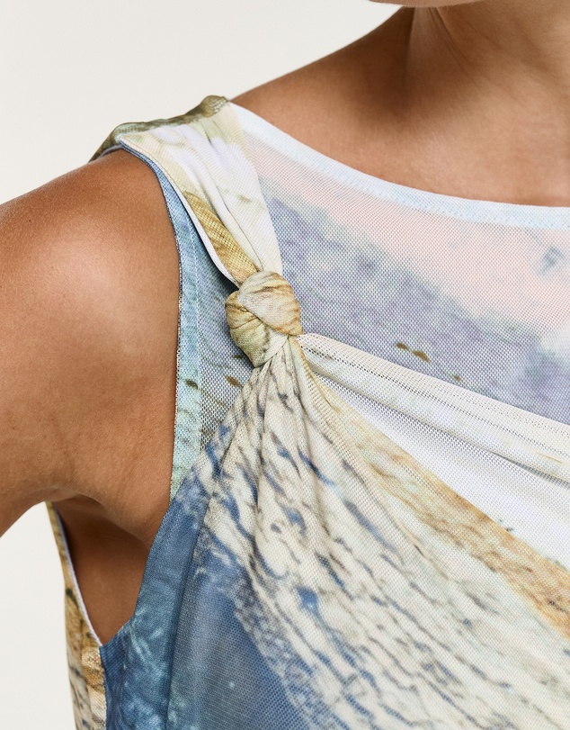 Staple the Label - Zelie Mesh Twist Top