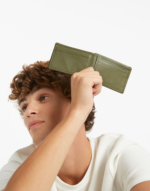 Status Anxiety - Jonah Wallet
