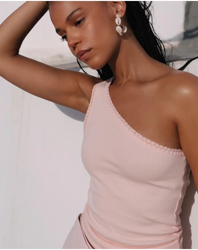 KIVARI - One Shoulder Talullah