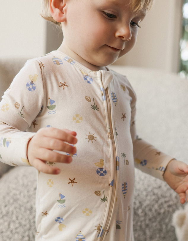 Kynd Baby - Essential Onesie in Beach Box