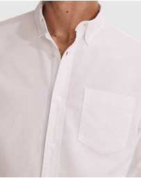 Country Road - Regular Fit Washed Oxford Shirt