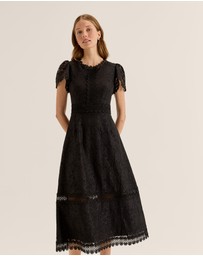 Review - Cosmos Lace Midi Dress