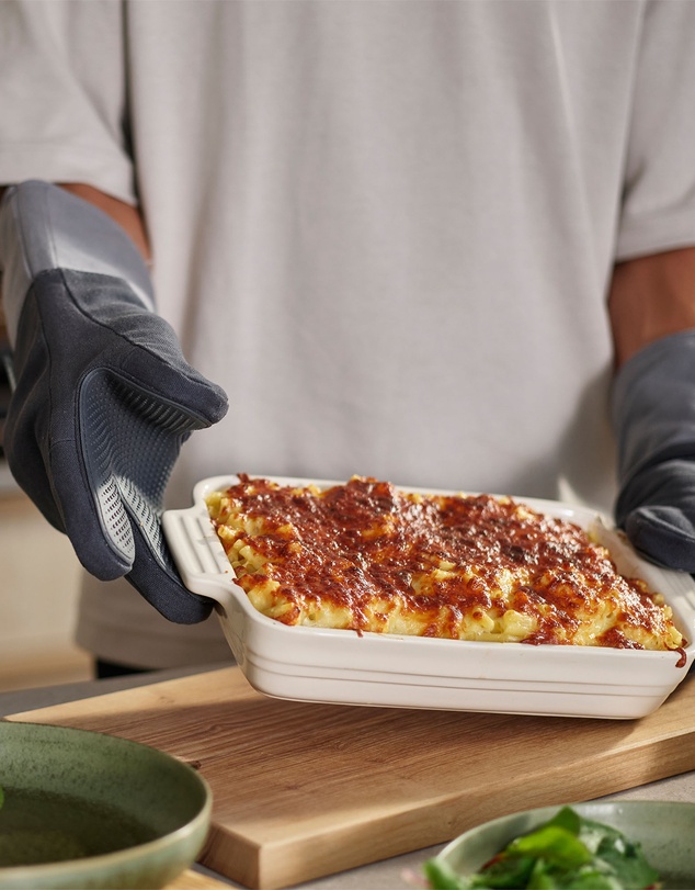 Joseph Joseph - Pinch™ Pair of Easy-Grip Oven Gloves