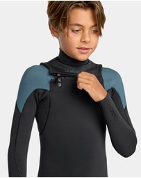 Quiksilver - Boys 8 to 16 3/2mm Mercury Chest Zip Wetsuit
