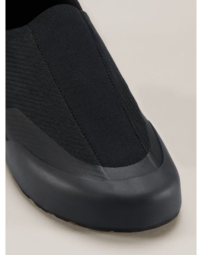 Black/Black