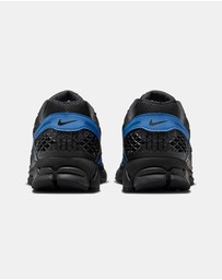 Nike - Zoom Vomero 5 SE - Men's