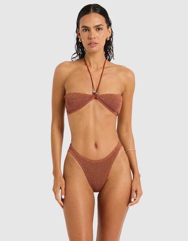 Bond-Eye Swimwear - Scene Brief