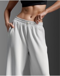 2XU - Wonderluxe Sand Washed Wide Leg Pants