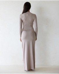 Mod Squad - Luxe Low Neck Dress Base Layer
