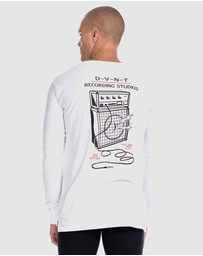 DVNT - Amplified Long Sleeve