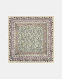 M.N.G - Arad Scarf
