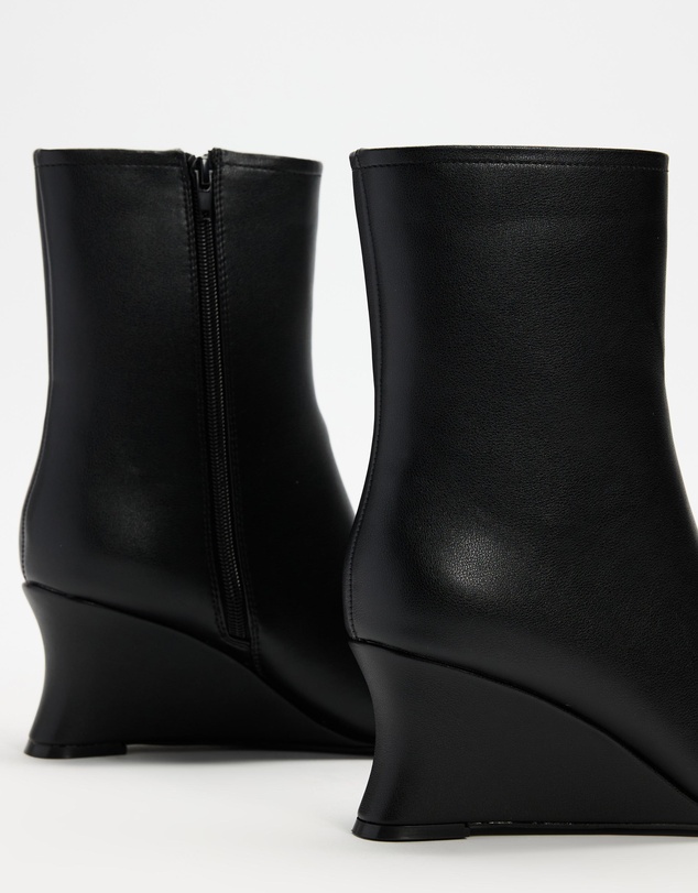 Dazie - Eva Wedge Boots