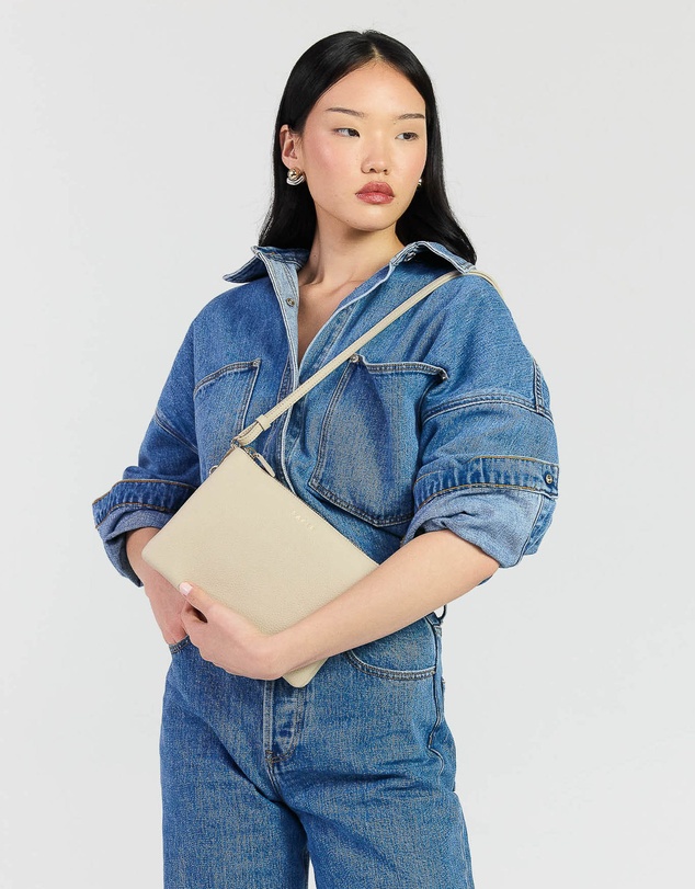 SABEN - Tilly's Big Sis Crossbody Oyster