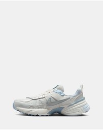Nike - Nike V2K Run - Women's