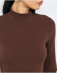 AERE - Mock Neck T-Shirt