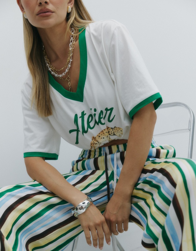 MAKU - Atelier V-Neck Tee