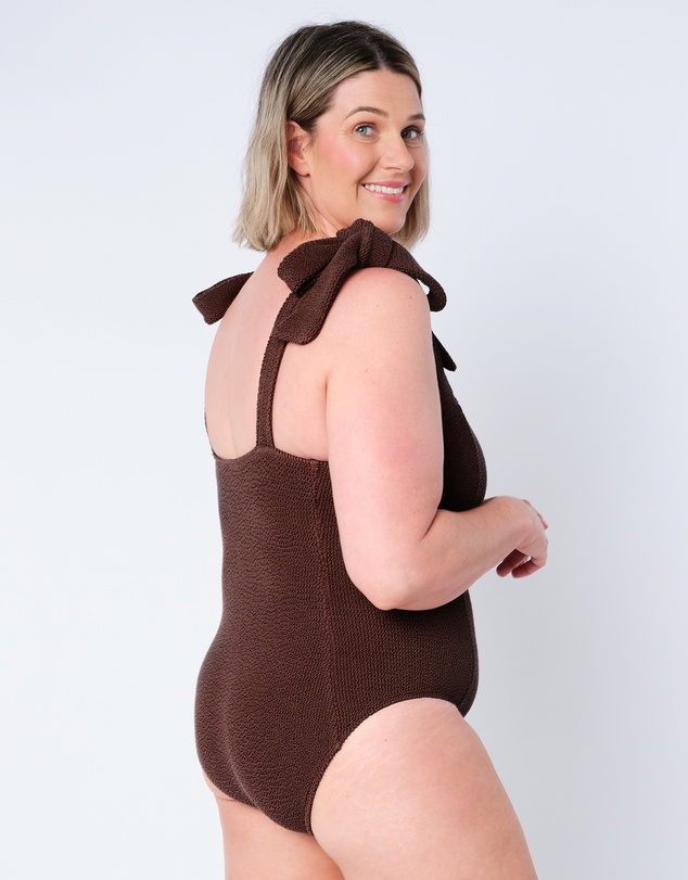 UNE PIECE - Crinkle Cut Square Neck One Piece Swimsuit