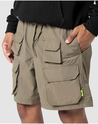 PYRA - HIKE SHORT OLIVE
