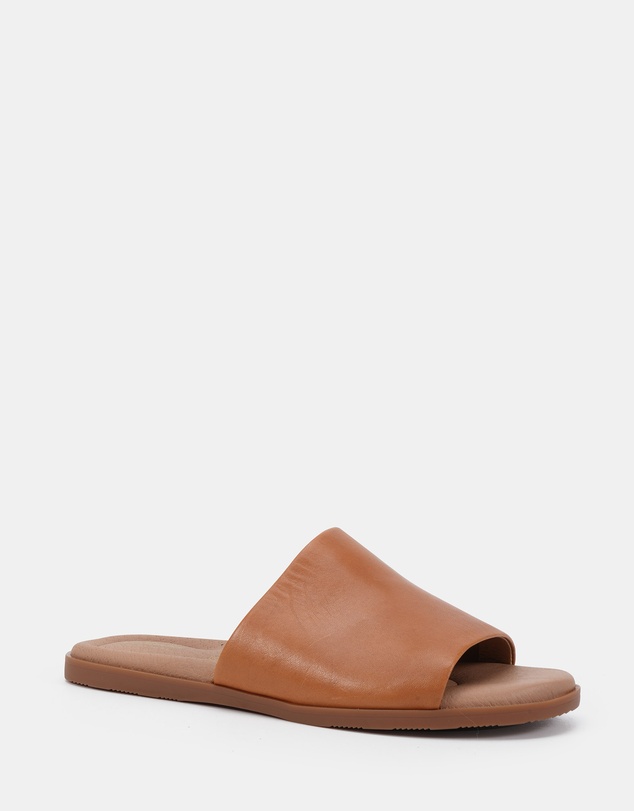 Clarks - June Tan