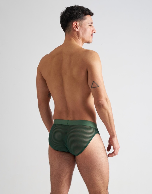 TEAMM8 - Casanova Brief