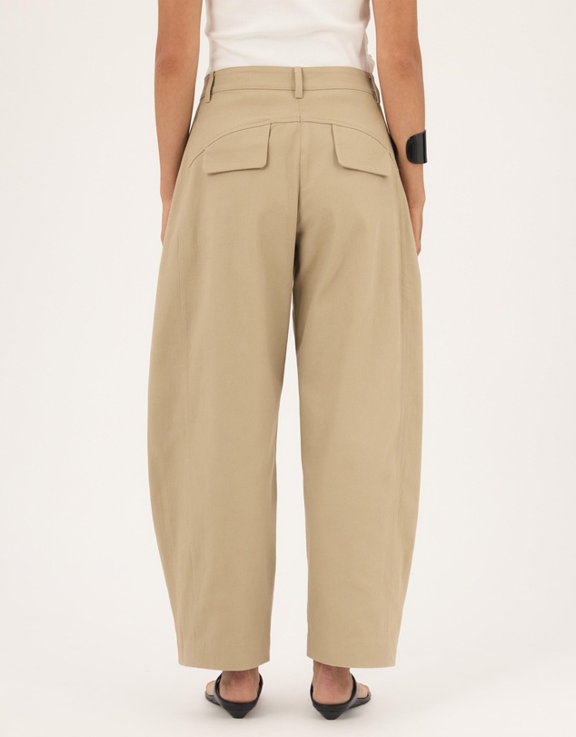 Atmos&Here - Sarah Curved Seams Barrel Leg Pants