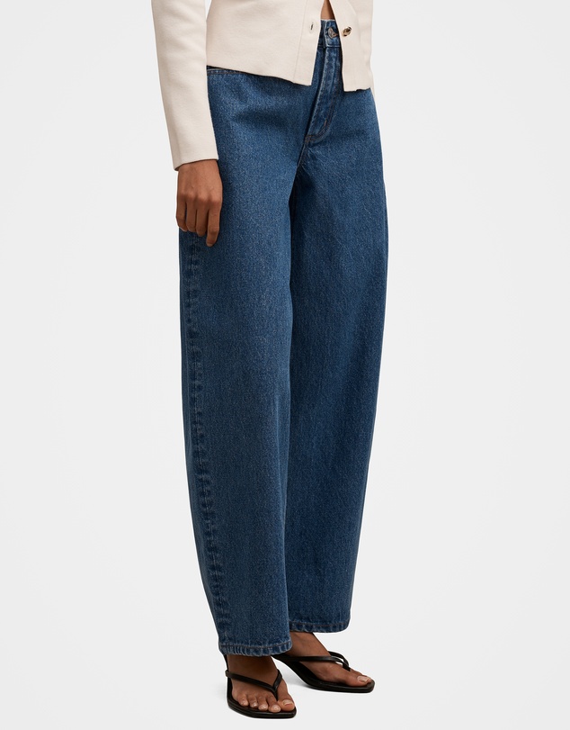 Forever New Petite - Emma Petite Mid Rise Barrel Jeans