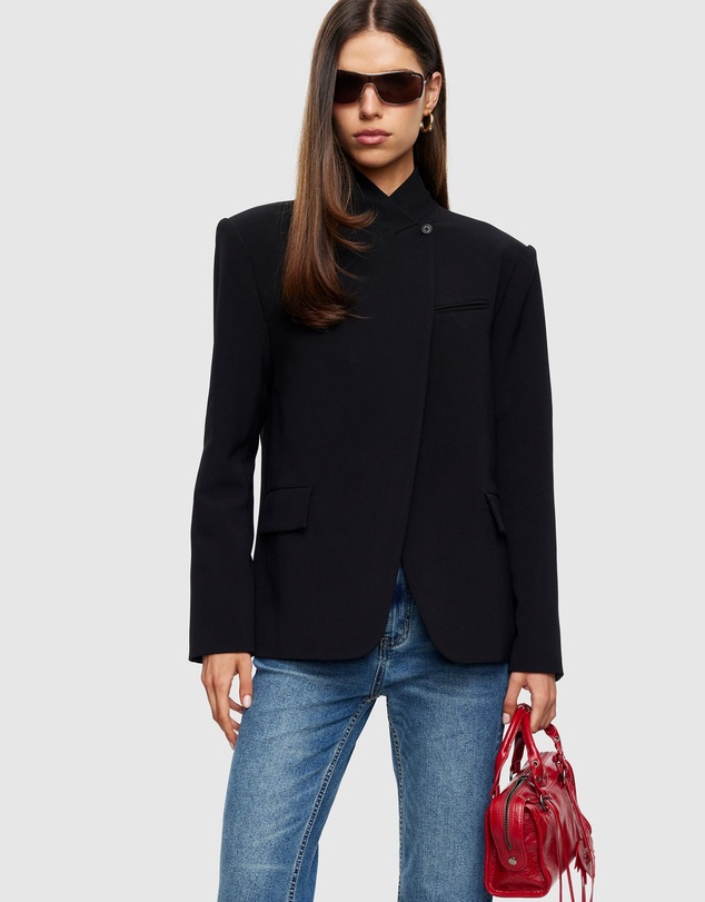 Lioness - Trophy Club Blazer