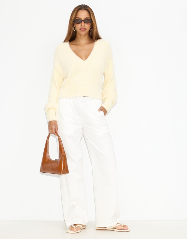 Dazie - Faye Fuzzy V-Neck Sweater