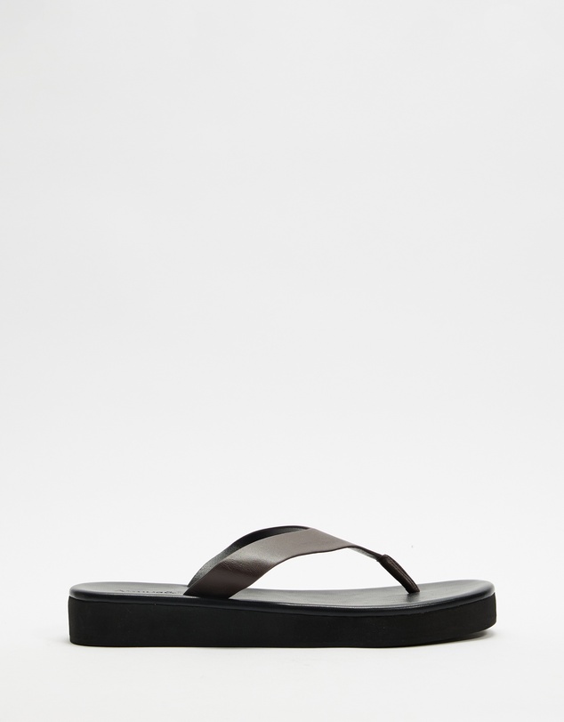 Atmos&Here - Tia Contrast Strap Leather Platform Thongs