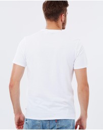 Levi's - Graphic Set-In Neck Tee