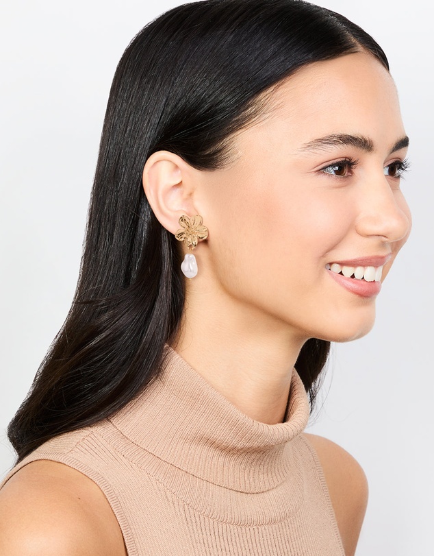 Lovisa - Gold Plated Pearl & Flower Drop Earrings